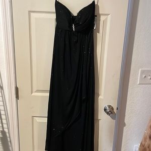 NWT: Beautiful formal gown black sparkle Junior Sz:3/4
